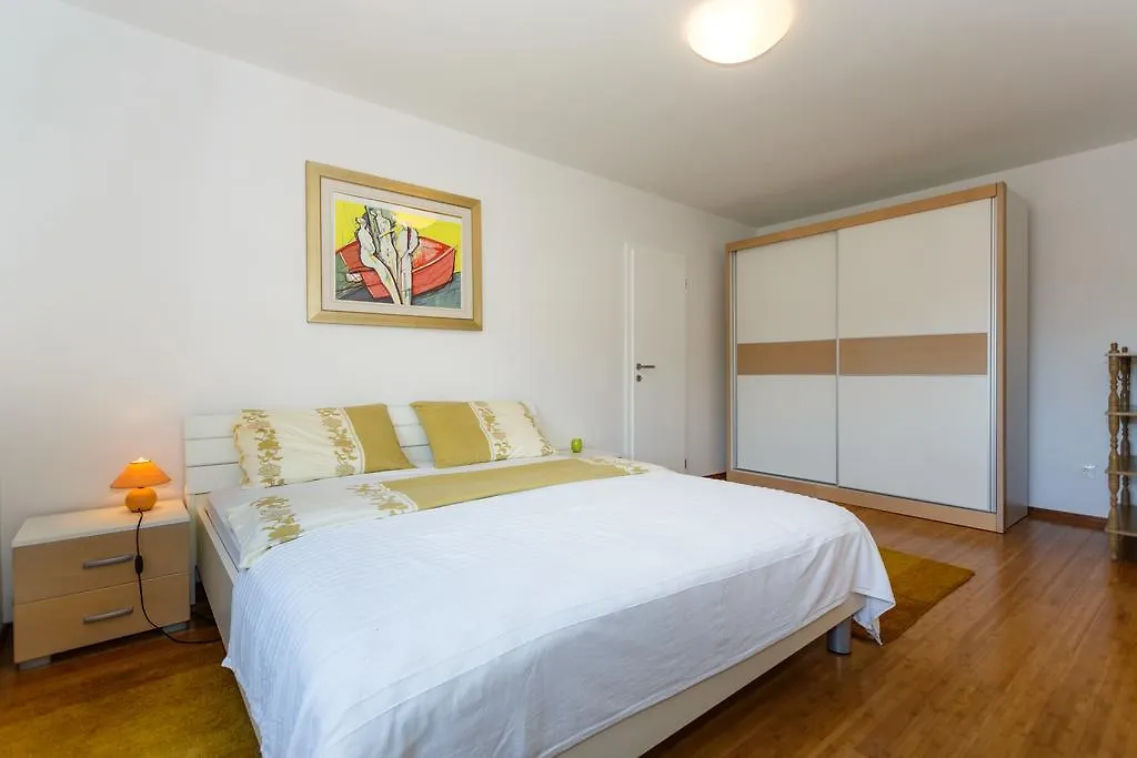 Villa Mirela Apartment Vrbnik