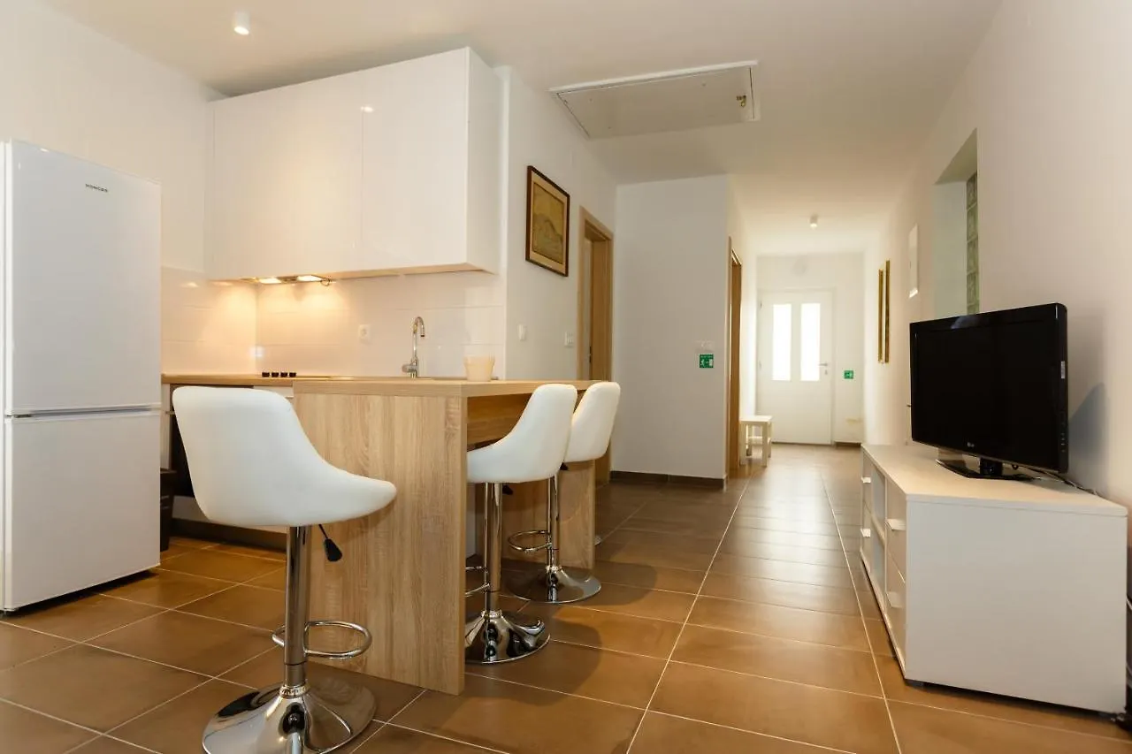 Villa Mirela Apartment Vrbnik