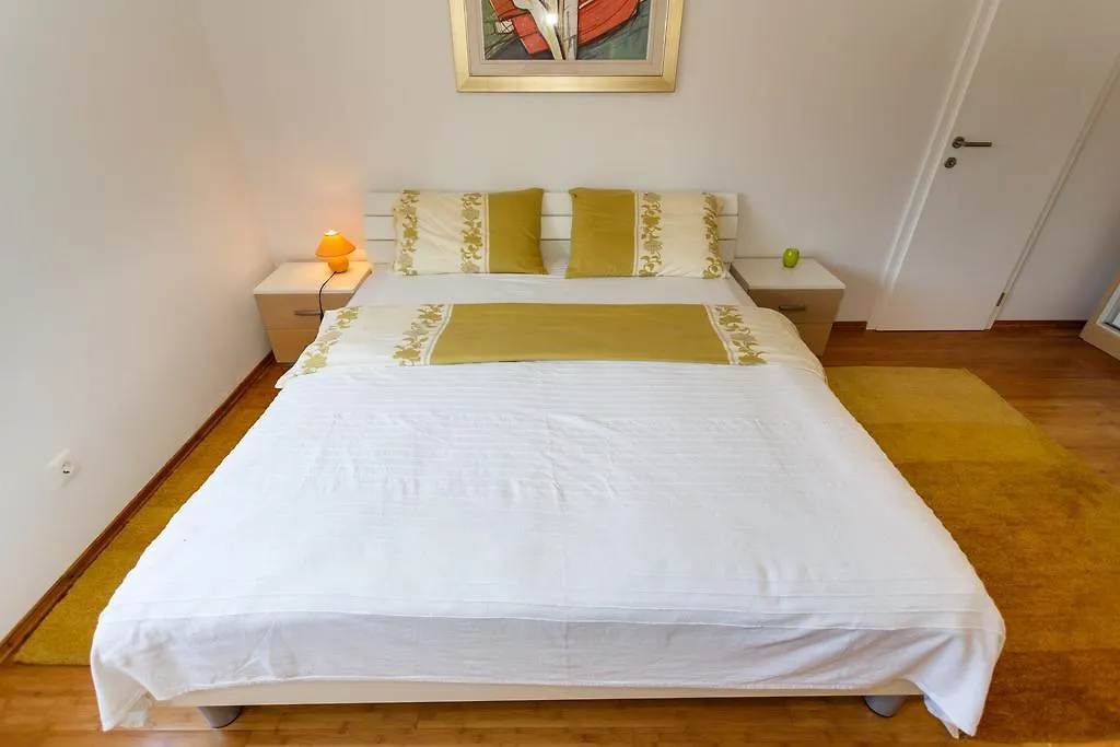 Villa Mirela Apartment Vrbnik 0*,  Chorvatsko